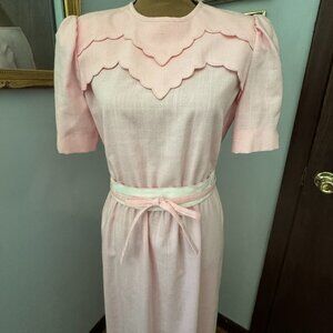 Rare Vintage Pink Leslie Fay Midi Dress with Bold Scalloped Collar